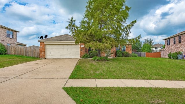 Photo 1 of 19 - 1109 Windsor Ln, Forney, TX 75126
