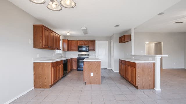 Photo 1 of 25 - 8517 Orlando Springs Dr, Fort Worth, TX 76123